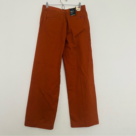 Levi’s Premium Baggy Trousers in Baked Clay Twill - Brown Size 26/31 - Picture 9 of 16